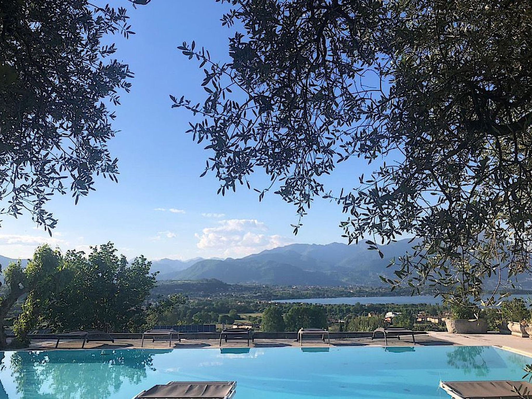 Wohnung mit Seeblick in Villa Elena