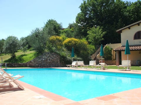 Anwesen "Ginestre" mit Terrasse