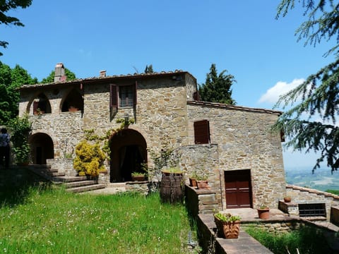 Villa 'Cimpoli casa' mit Garten und Grill