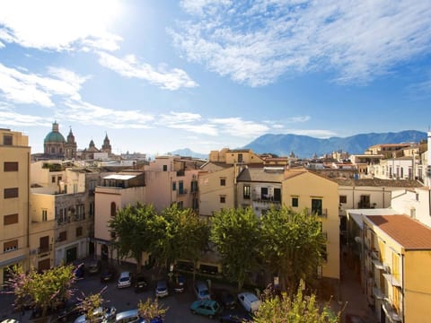 Wohnung im Stadtzentrum von Palermo, nur einen Steinwurf vom Teatro Massimo ent