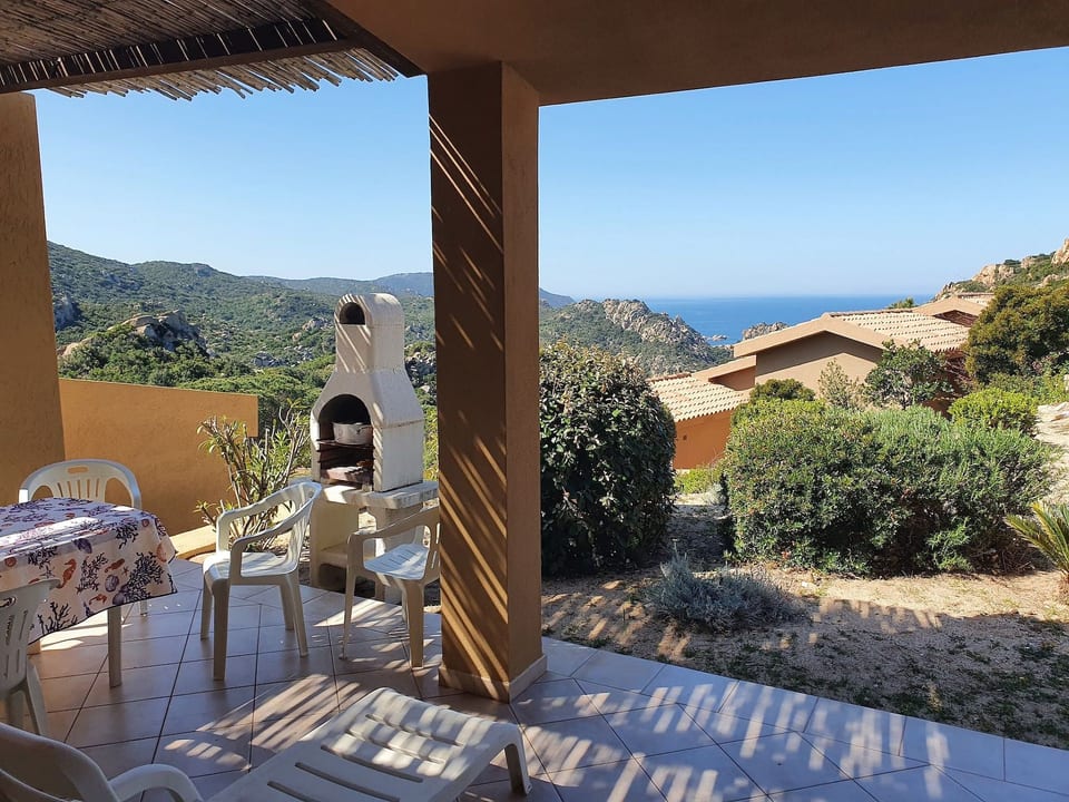 Guinness A, mit privatem Pool von DomusAway - Costa Paradiso