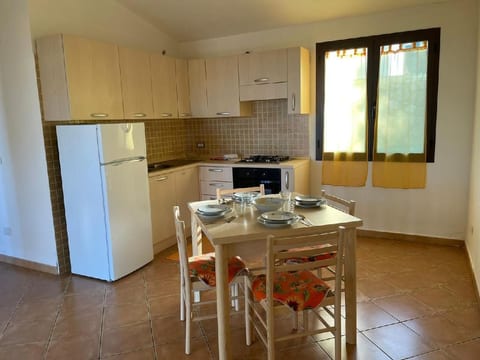 Wohnung in Budoni mit Außenterrasse