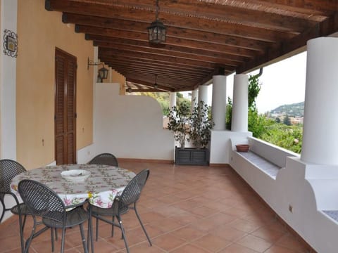 Wohnung 'Ginestra' mit Terrasse