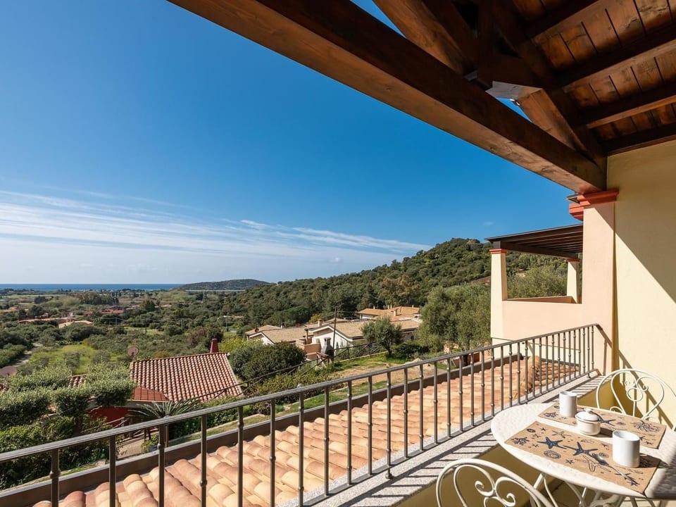Maison avec vue panoramique à Chia dans un environnement naturel - Chia