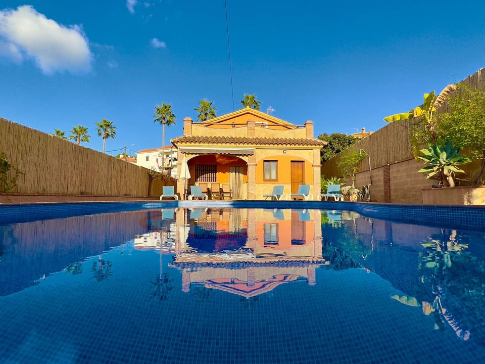 Charmantes Ferienhaus mit Grill und Schwimmingpool - Alhaurín el Grande