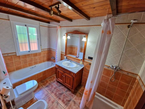 Charmantes Ferienhaus mit Grill und Schwimmingpool