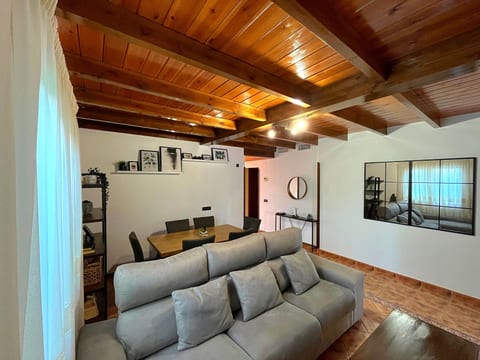 Charmantes Ferienhaus mit Grill und Schwimmingpool