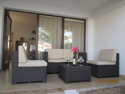 Wohnung "la Palmera" mit privatem Garten