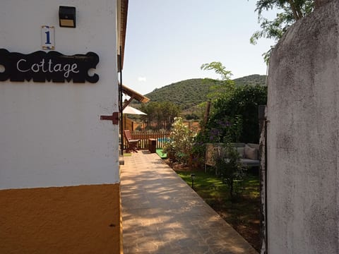 Finca "Cottage" mit gemeinschaftlichem Pool