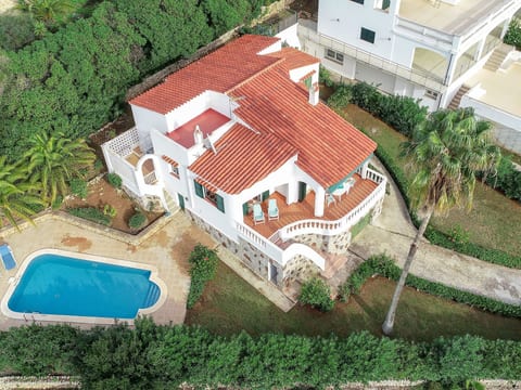 Moderne, frische Familienvilla Allondra