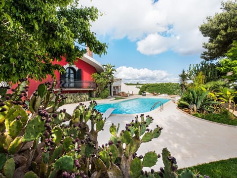 Villa Maya' Anwesen mit Infinity Pool