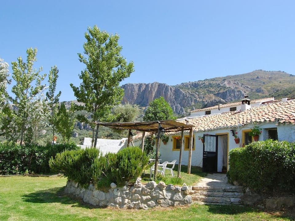 Cortijo Pulgarín Bajo - El Mirador - Alfarnatejo