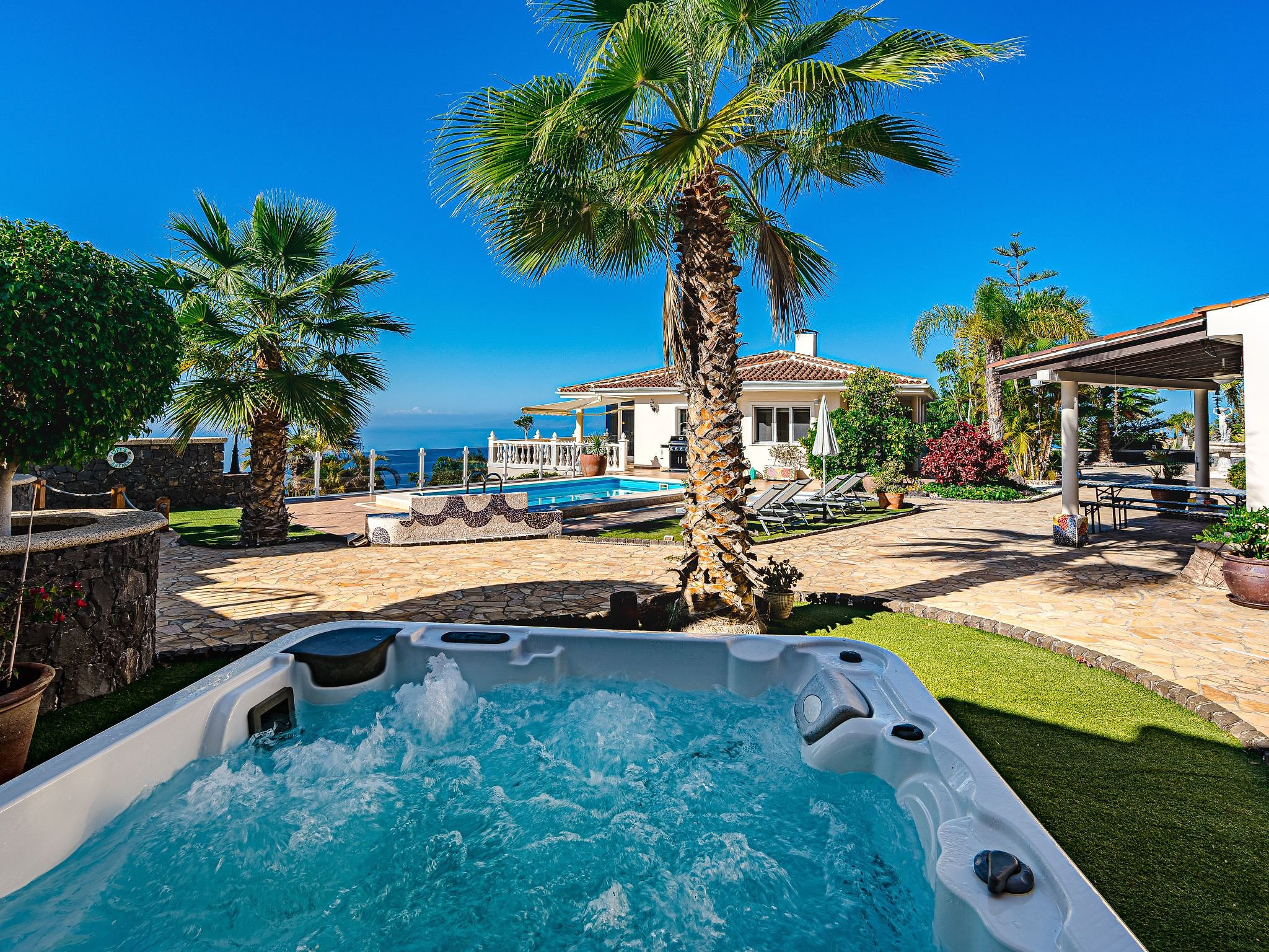 Luxusvilla mit fantastischem Meerblick