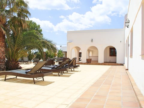 Schönes Haus in Villena mit fabelhaftem Pool