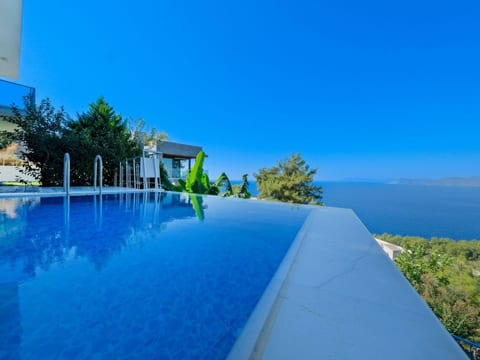 Villa mit unfassbarem Meerblick