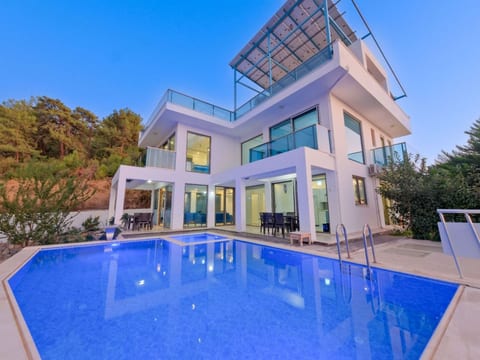 Villa mit unfassbarem Meerblick