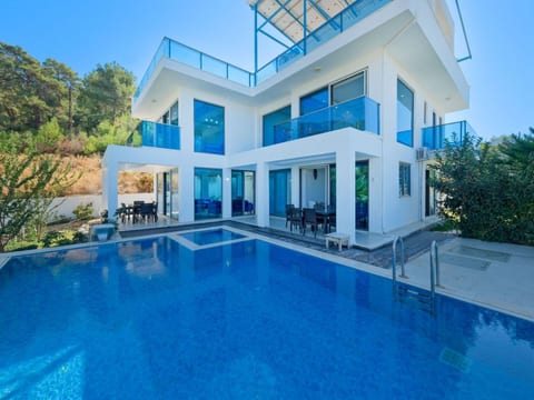 Villa mit unfassbarem Meerblick