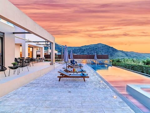 Ferienvilla "Minaos" mit eigenem Pool