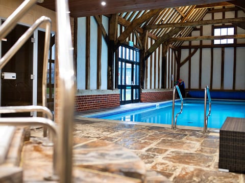 Pool Indoor