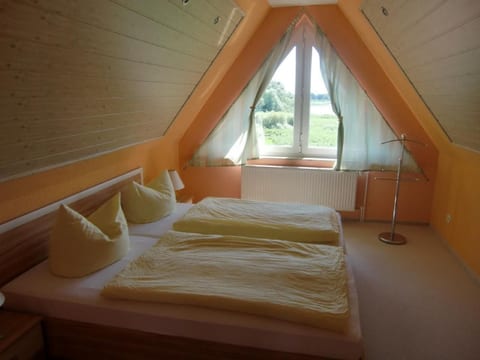 Nette Wohnung mit Garten, Grill und Pool