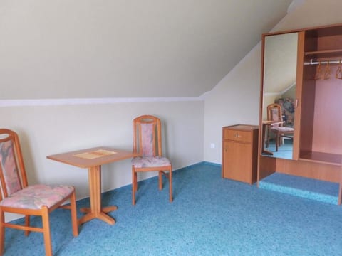 Nette Wohnung mit Garten, Grill und Pool