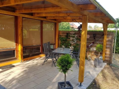 "Alina" mit Garten zum entspannen