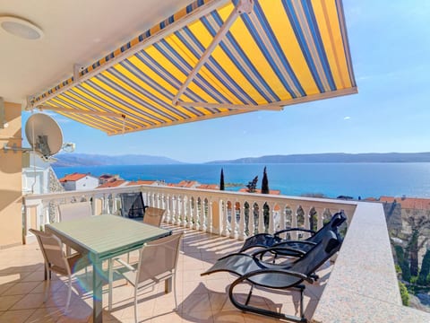 Wohnung für 6 Personen mit Panoramablick aufs Meer