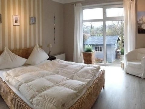 mit Stellplatz mitten im Grünen