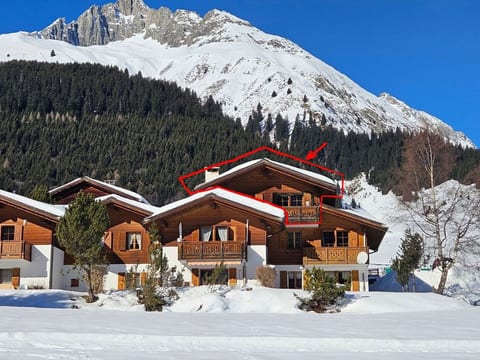 Blue Alpine Lodge
