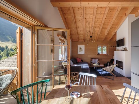 Blue Alpine Lodge