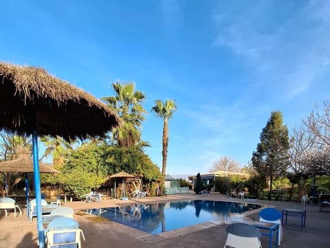 Landgut "Dar Al Hamra" Pool Garten und Bio-Bauernhof