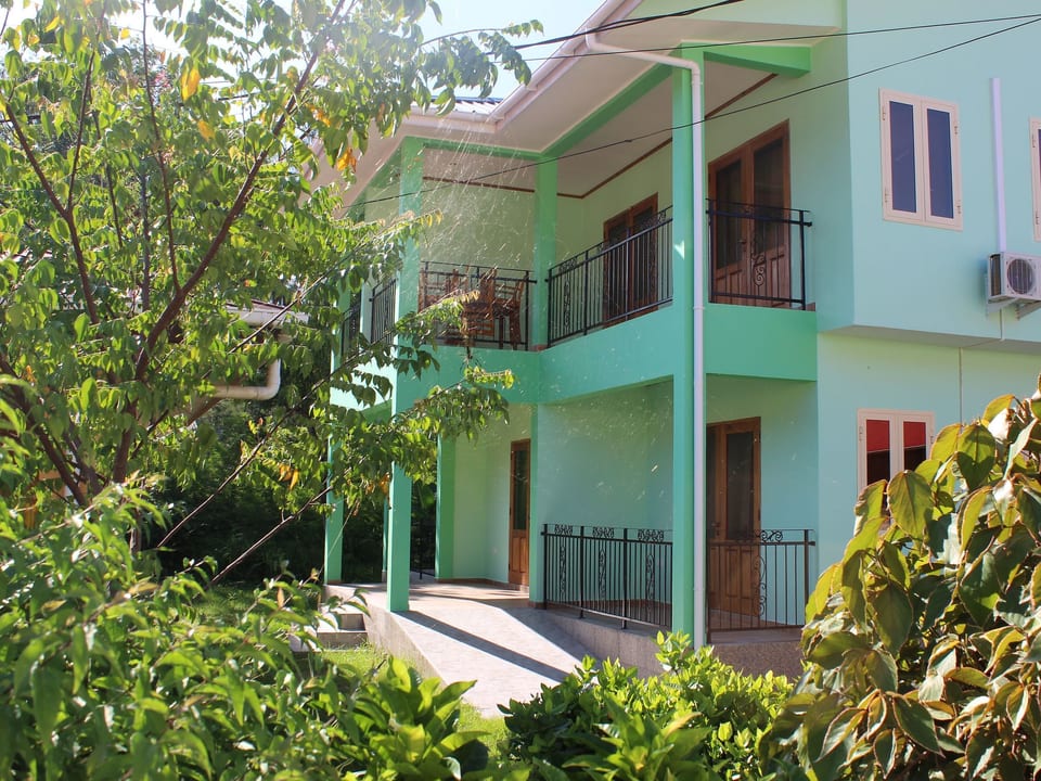 in Grand Anse mit Kleiner Terrasse - Beau Vallon
