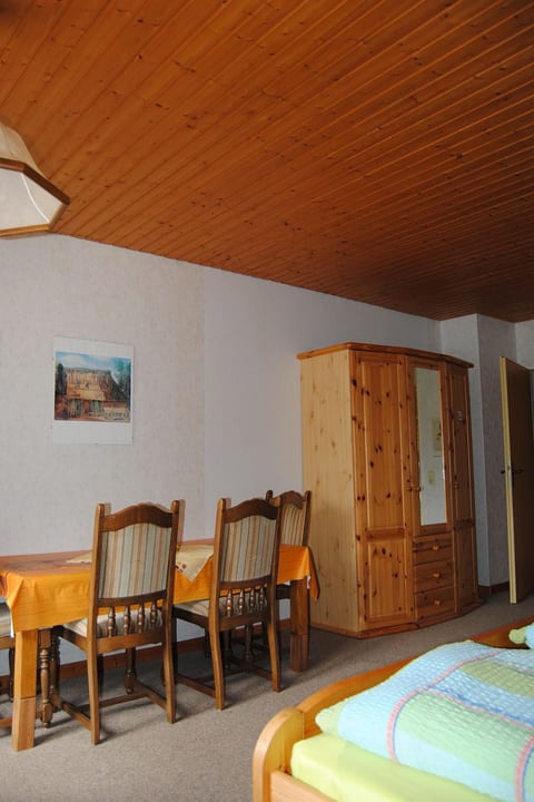 Ländliche Ferienwohnung in beliebtem Gästehaus