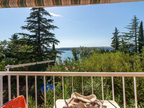Appartement in Jadranovo mit Garten und Grill