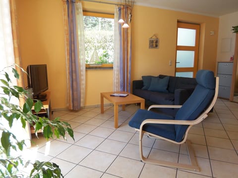 mit Garten in ruhiger Lage