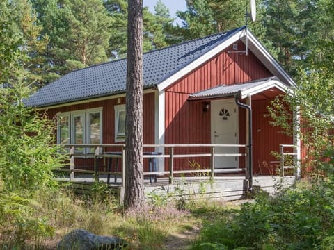 Rustikales Landhaus Skogsmullehaus 1 mit Terrasse