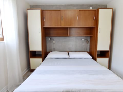 Komfortable Wohnung "Mladen" in Strandnähe
