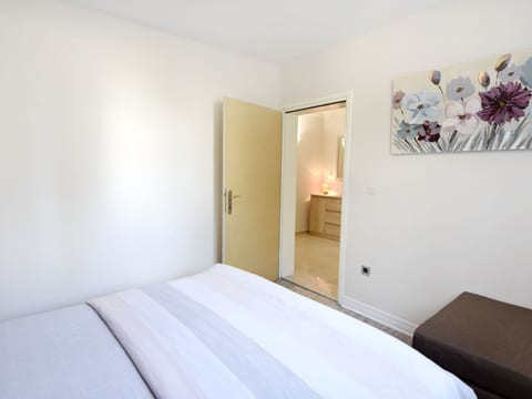 Komfortable Wohnung "Mladen" in Strandnähe