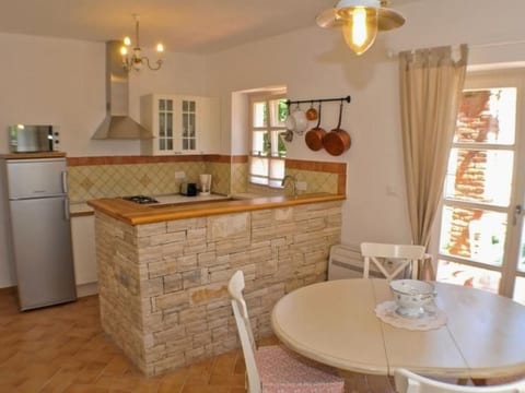 Großzügiges Ferienhaus mit Pool und Sonnenterrasse