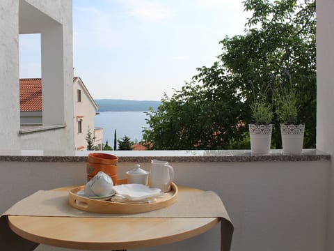 Gemütliche Ferienwohnung in Dramalj mit Großer Terrasse