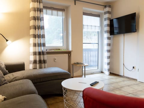 mit Balkon und Geschirrspülmaschine