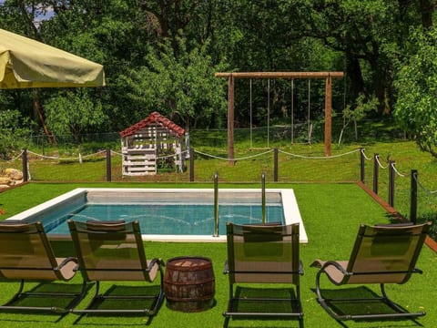 Wunderschönes Ferienhaus in Grižane mit Privatem Pool