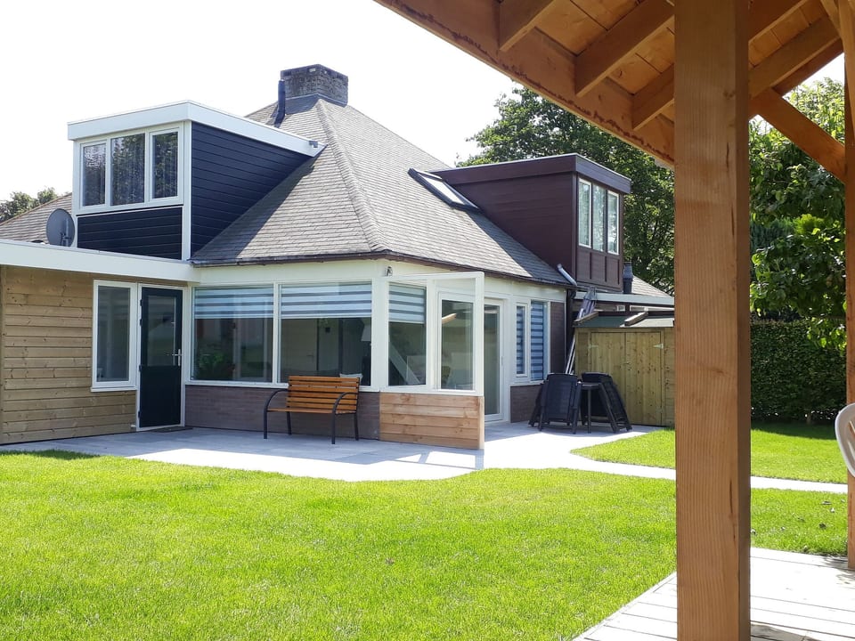 mit privatem Garten und Terrasse - Stavenisse