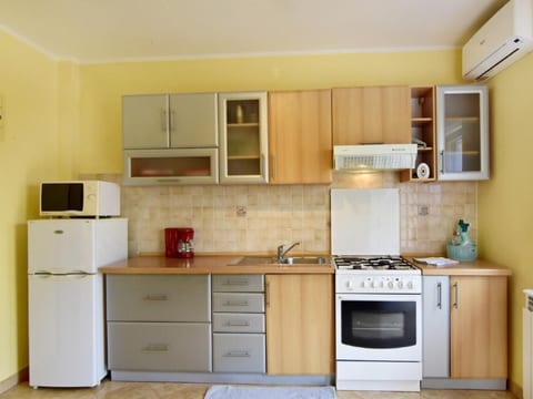 Appartement in Đuba mit Privater Terrasse