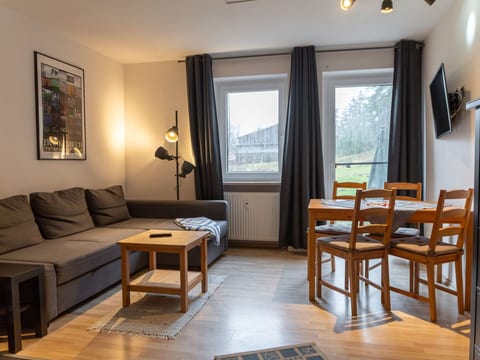 mit zwei Schlafzimmern und Terrasse