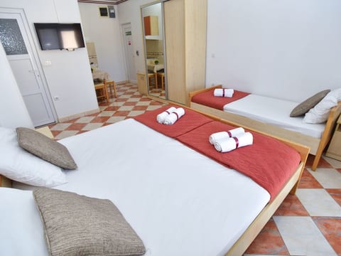 Studio für 3 Personen