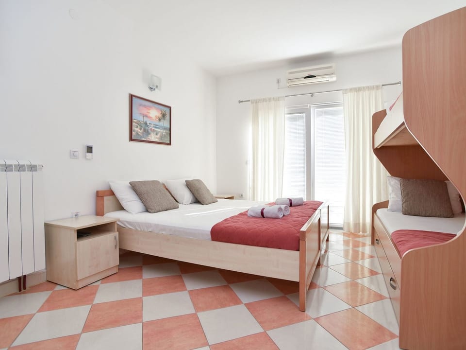 Studio für 4 Personen - Tivat