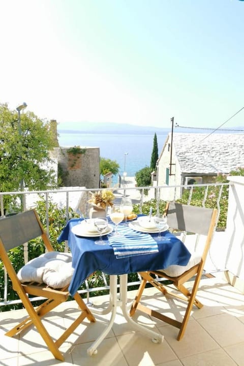 für 3 Personen  + 1 Kind ca. 55 m&sup2; in Bol, Adriaküste Kroatien (Kroatische