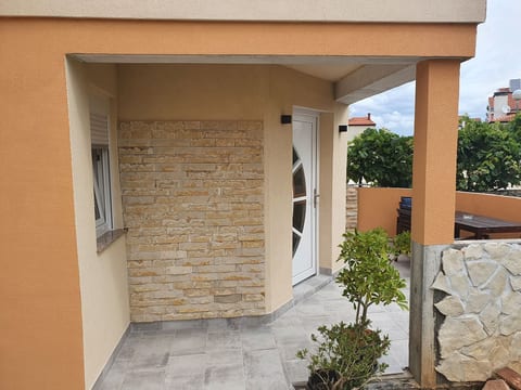 in Banjole mit Terrasse und Garten
