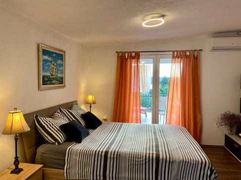 Neu erbautes Apartment mit großem Balkon